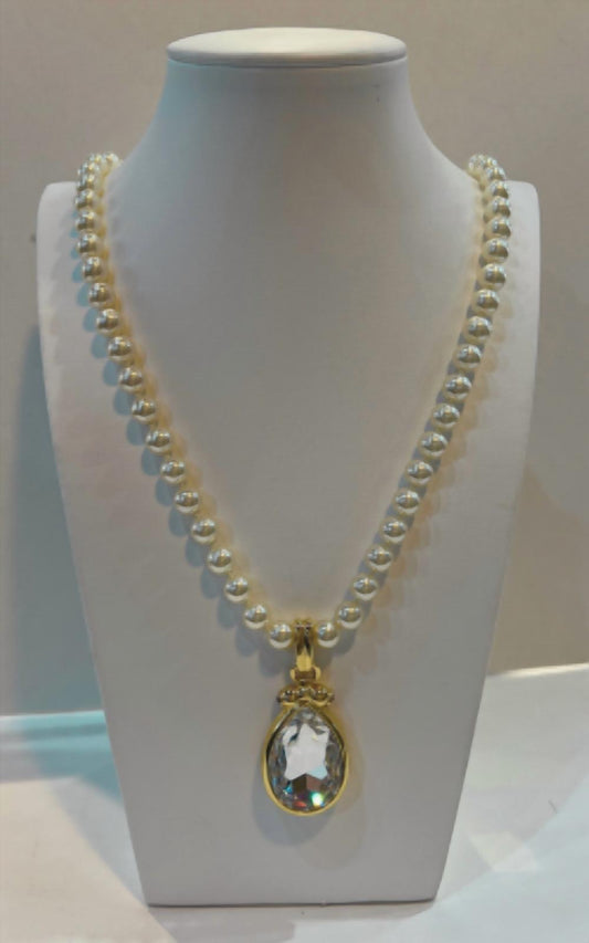 Sonya'S - Pearl Necklace With Pendant