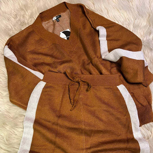 Klesis - V-neck Racer Lounge Set