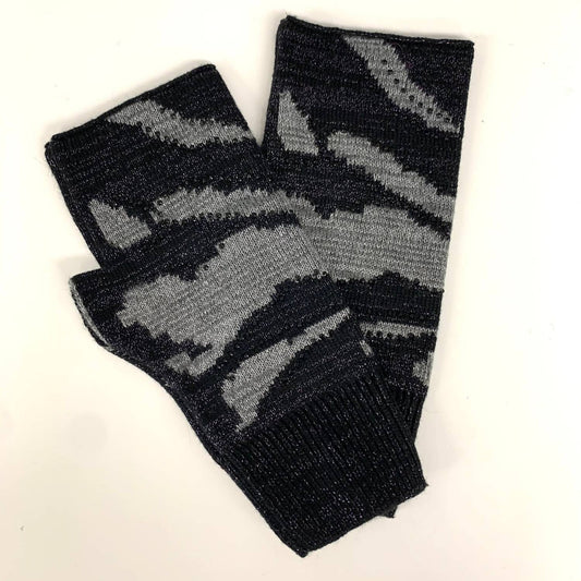 Haute Shore - Women's Camo Fingerless Gloves With Crystals