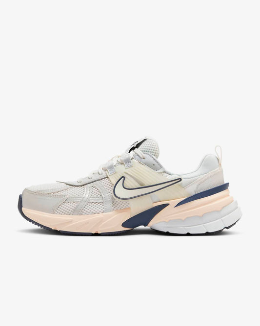 Nike - Women's V2K Run Sneaker