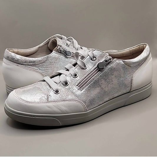 Munro - Women's Gabbie Sneaker