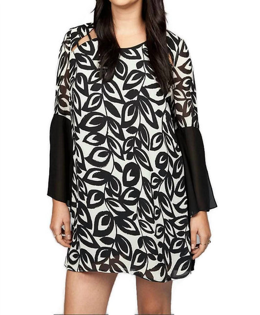 Umgee - Bell Sleeve Key Hole Dress