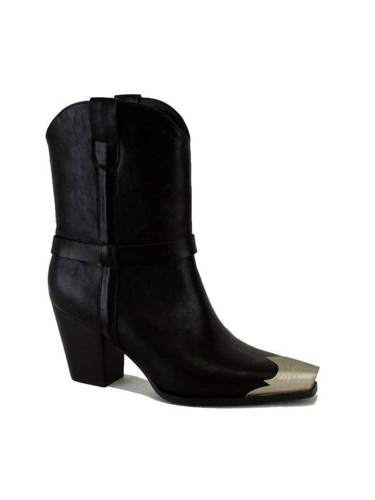Beast Fashion - Women's Dakota Metal Toe Boots