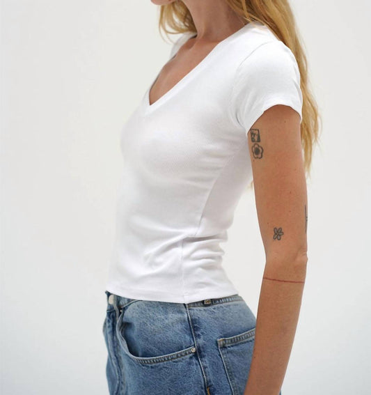 Lna - Fitted Ribbed V-neck Top