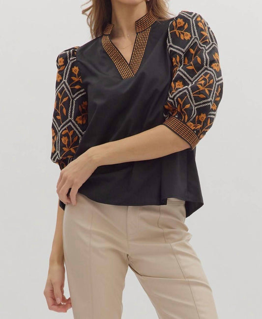 Entro - Embroidered Floral Pattern Top