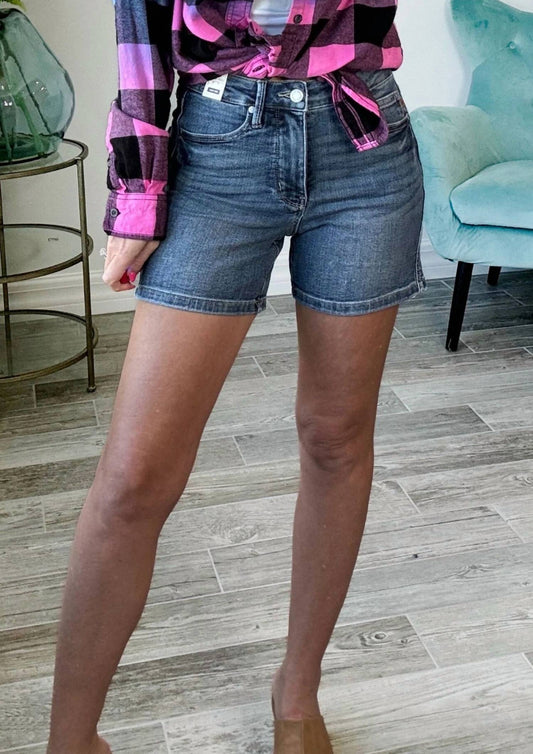 Judy Blue - Tummy Control Love Me Shorts