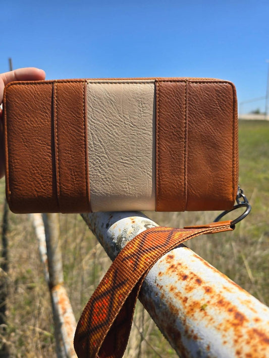 Wrangler - Women's Western Leather Wristlet Purse