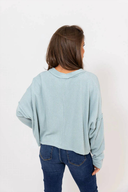 Karlie - RIBBED VNECK TEE