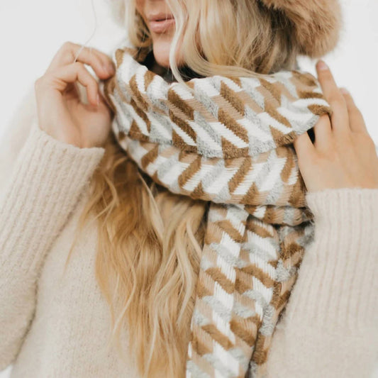 Pretty Simple - Cold Morning Houndstooth Scarf