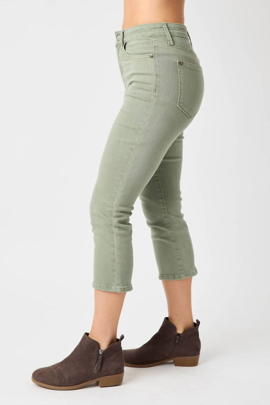 Judy Blue - Mid Rise Garment Dyed Non Distressed Capri Jeans
