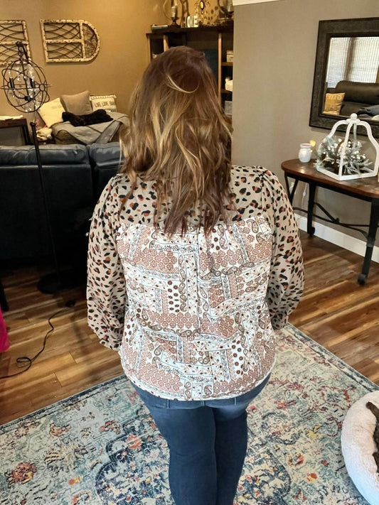 Andree By Unit - Mixed Media Balloon Sleeve Flowy Top