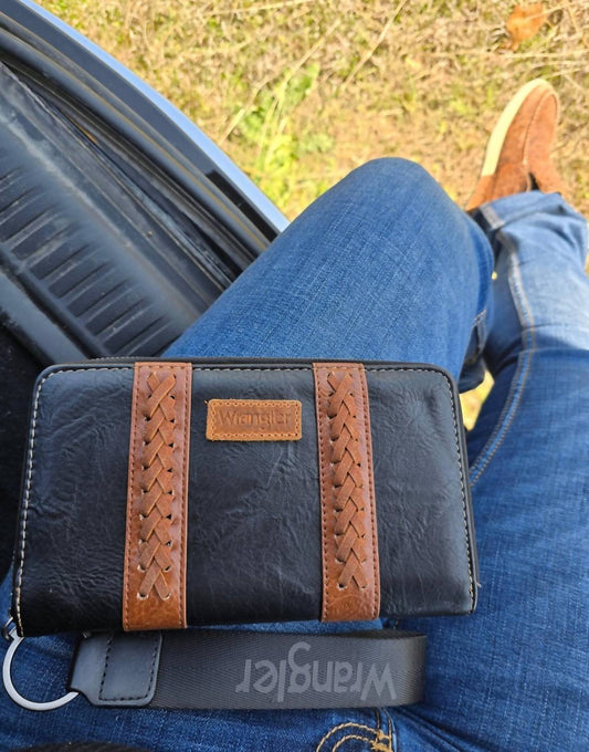 Wrangler - Women's Western Leather Wristlet Purse