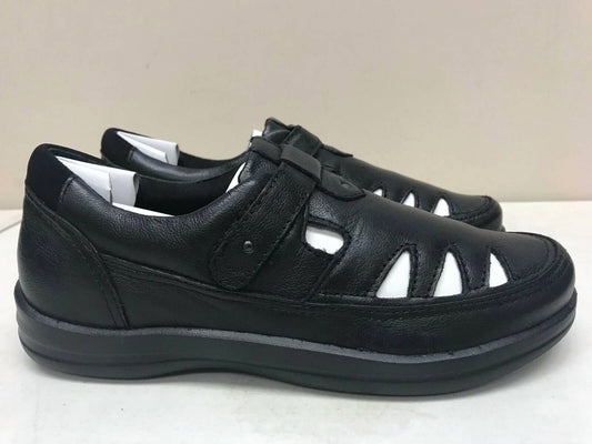 Apex - Women's T-strap Fisherman Shoe