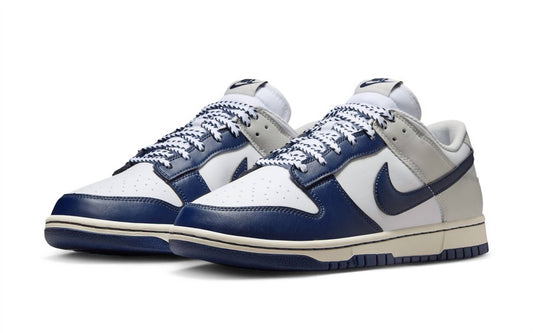 Nike - Men's Dunk Low Retro New York Yankees Shoe