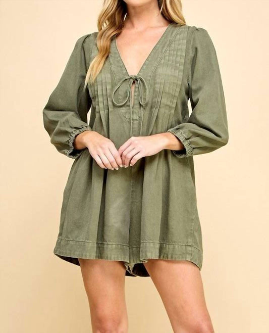 Veveret - Flirty Pleated Romper