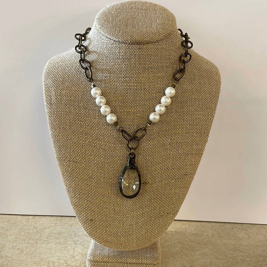 Chain/Pearl Pendant Necklace