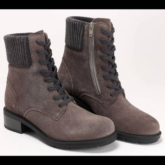 Clarks - Women's Hearth Sky Lug Sole Boot