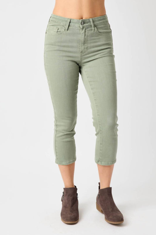 Judy Blue - Mid Rise Garment Dyed Non Distressed Capri Jeans