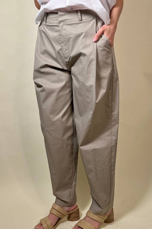Psophia - Poplin Pleated Pants