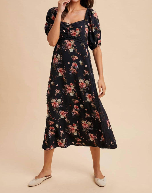 In-Loom - Floral Sweetheart Lace Dress