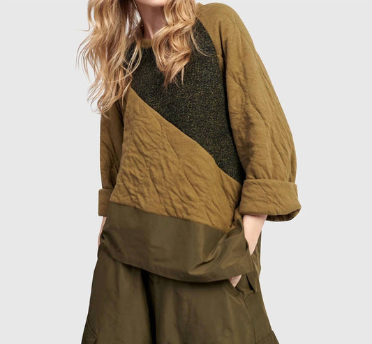 Alembika - Spark Crewneck Asymmetrical Hem Top