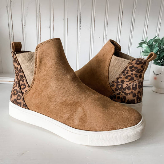 Very G - Women's Dembra Sneaker