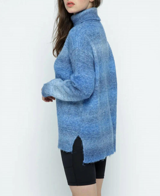 OMBRÉ TURTLENECK SWEATER