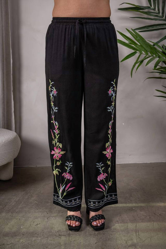 Paparazzi - Women's Embroidered Split Leg Pant