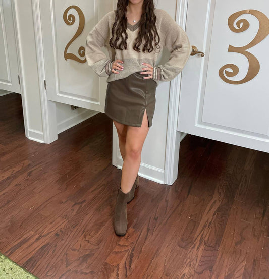 Anniewear - Betsy V Neck Sweater