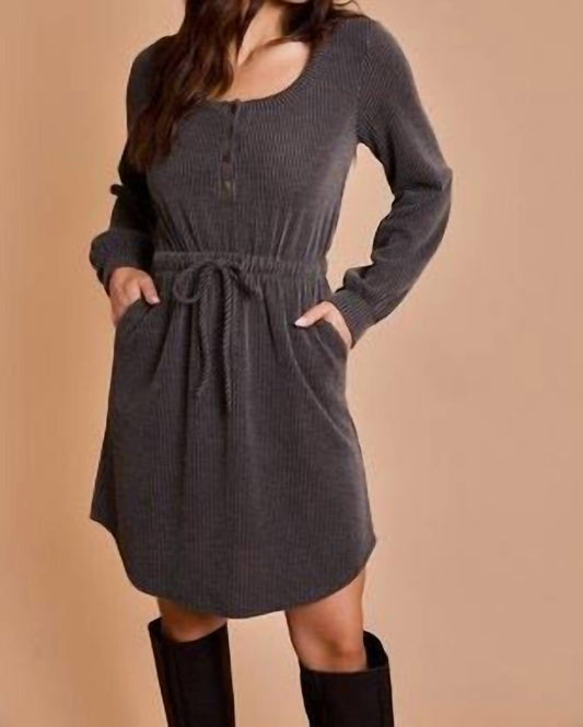 Gilli - Adalynn Scoop Neck Button Up Long Sleeve Mini Dress