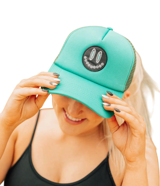 2Flyco - Glam Grin Ponytail Mesh Trucker Hat