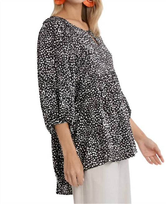 Umgee - Babydoll Keyhole Blouse