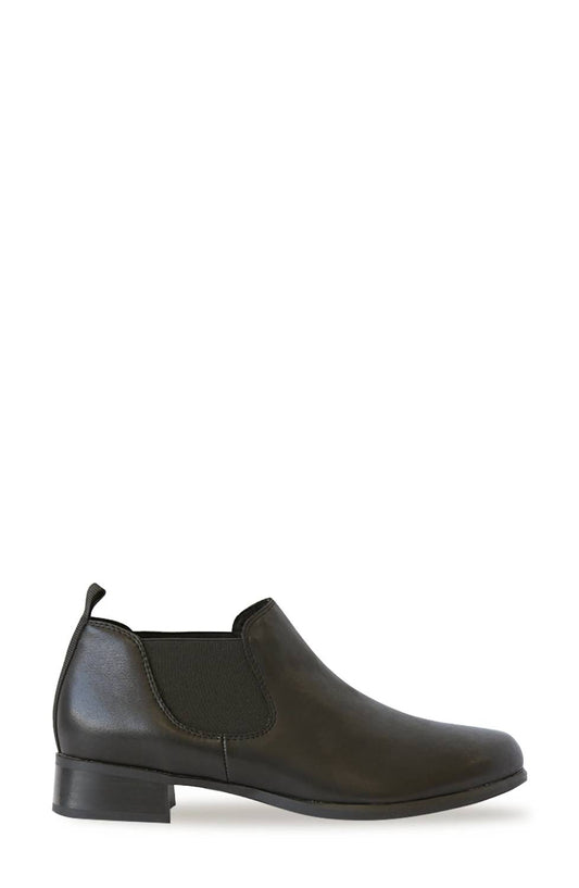 Munro - Women's Bedford Leather Bootie