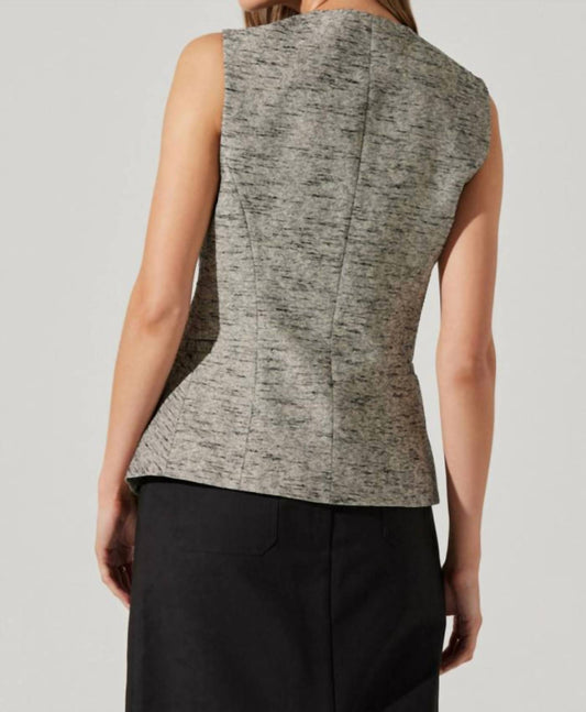 Astr - Delphia Sleeveless Vest