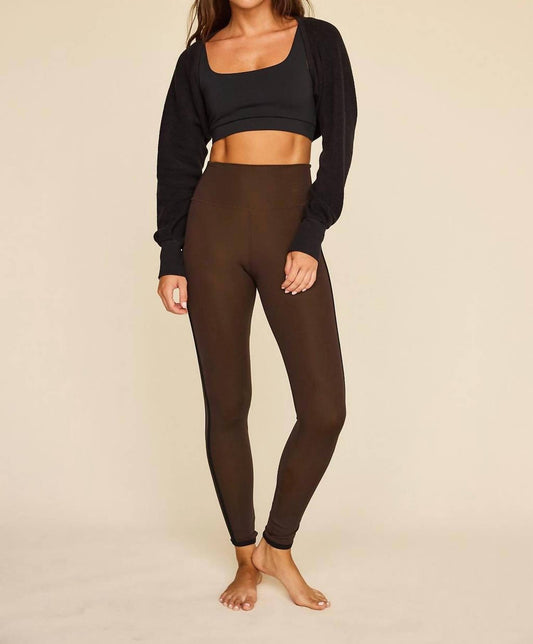 Strut This - The Shrug