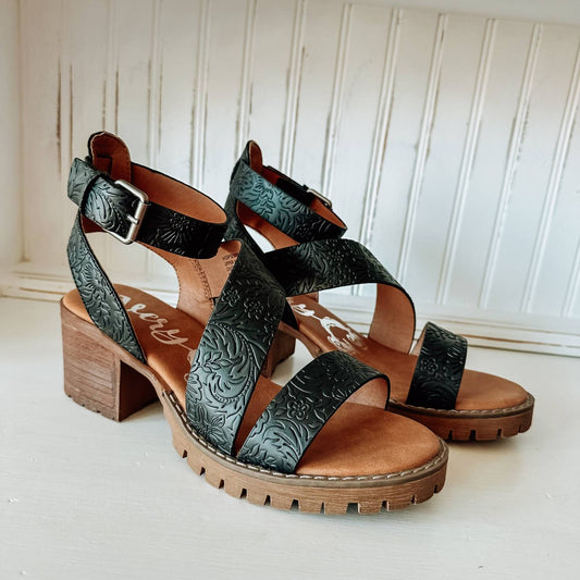 Very G - Women's Stephanie Tooled Block Heel