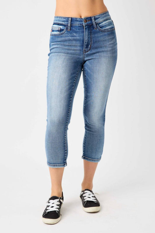Judy Blue - Midrise Contrast Wash Capris
