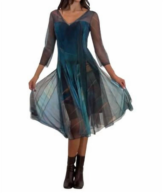 Elana Kattan - Fit And Flare V Neck Midi Dress