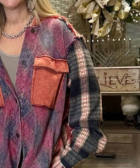 Oli & Hali - Going Into Details Of Love Shacket