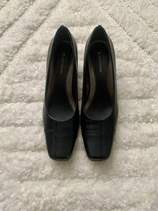 Naturalizer - Women's Abdella Pump