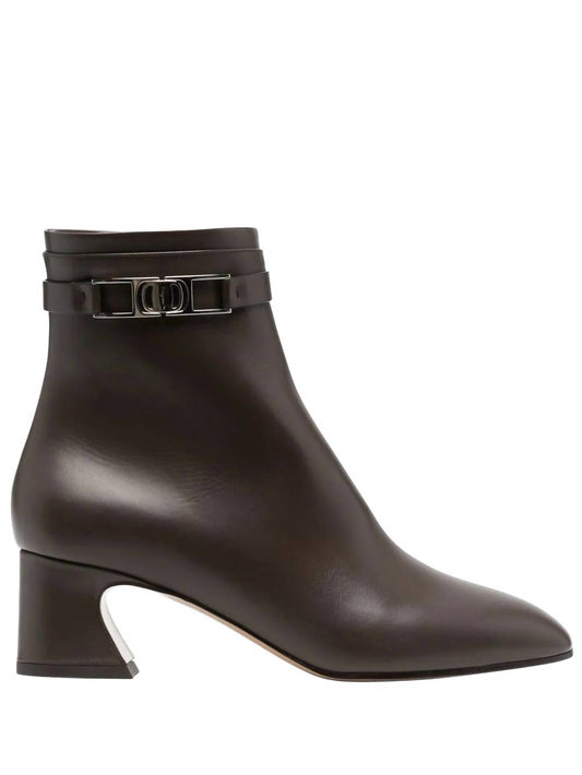 Salvatore Ferragamo - Women's Rego Logo-plaque Ankle Boots
