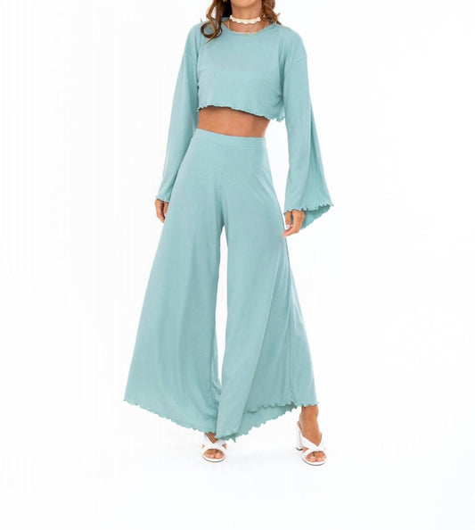 Soah - Women's Clear Skies Crop Top