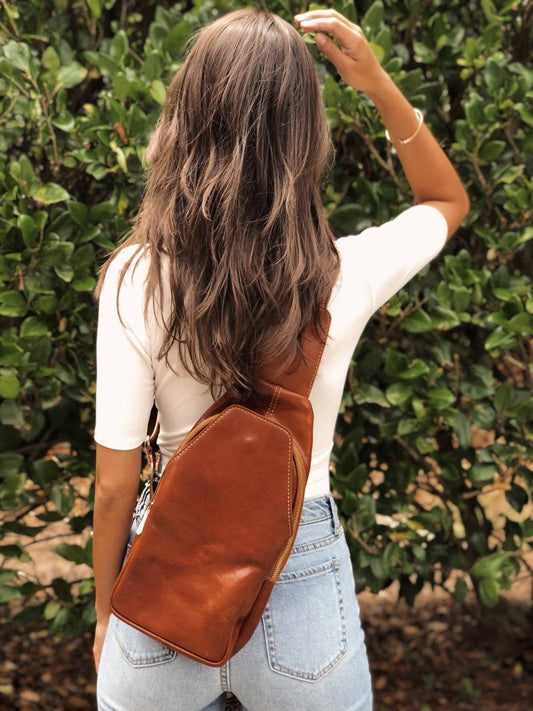 Charlie Leather - Giacomo Med Messenger Sling Satchel