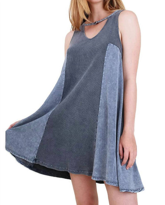 Umgee - Mineral Washed Keyhole Dress