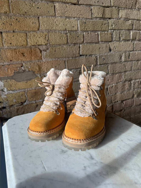 Montelliana - Women's Camelia Shear Boot