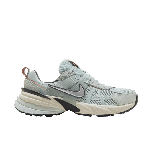 Nike - Women's V2K Run Sneaker