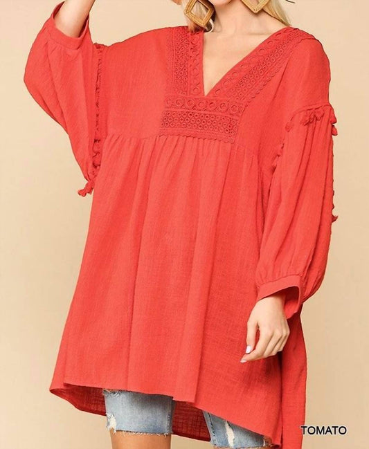 Gigio - Crochet V-neck Swing Hi-lo Hem Top