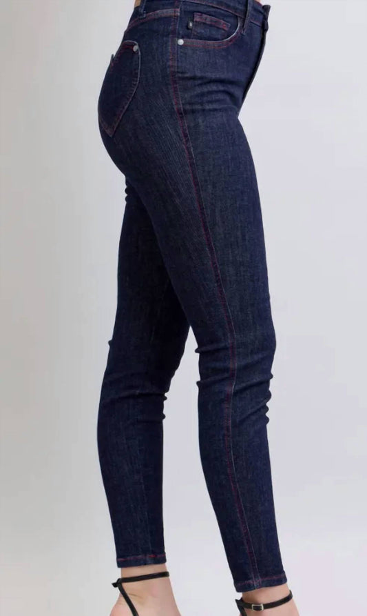 Judy Blue - Heart Shaped Back Pockets Skinny Jeans