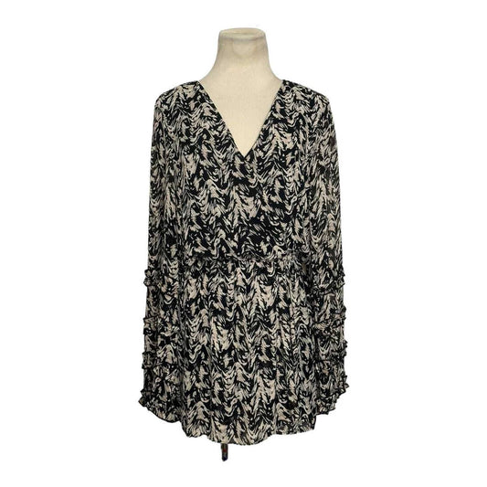 Entro - Women's Print Ruffle Long Sleeve Romper