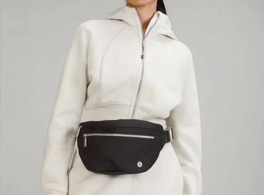 Lululemon - city adventure belt bag